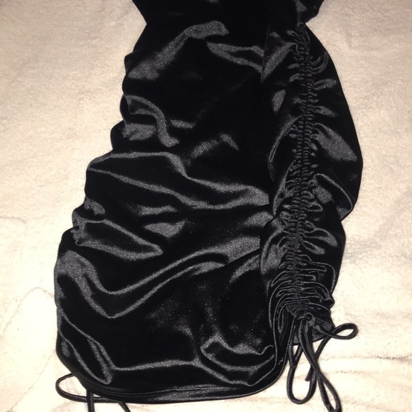 BLACK MINI DRESS‼️‼️ - Picture 2 of 6